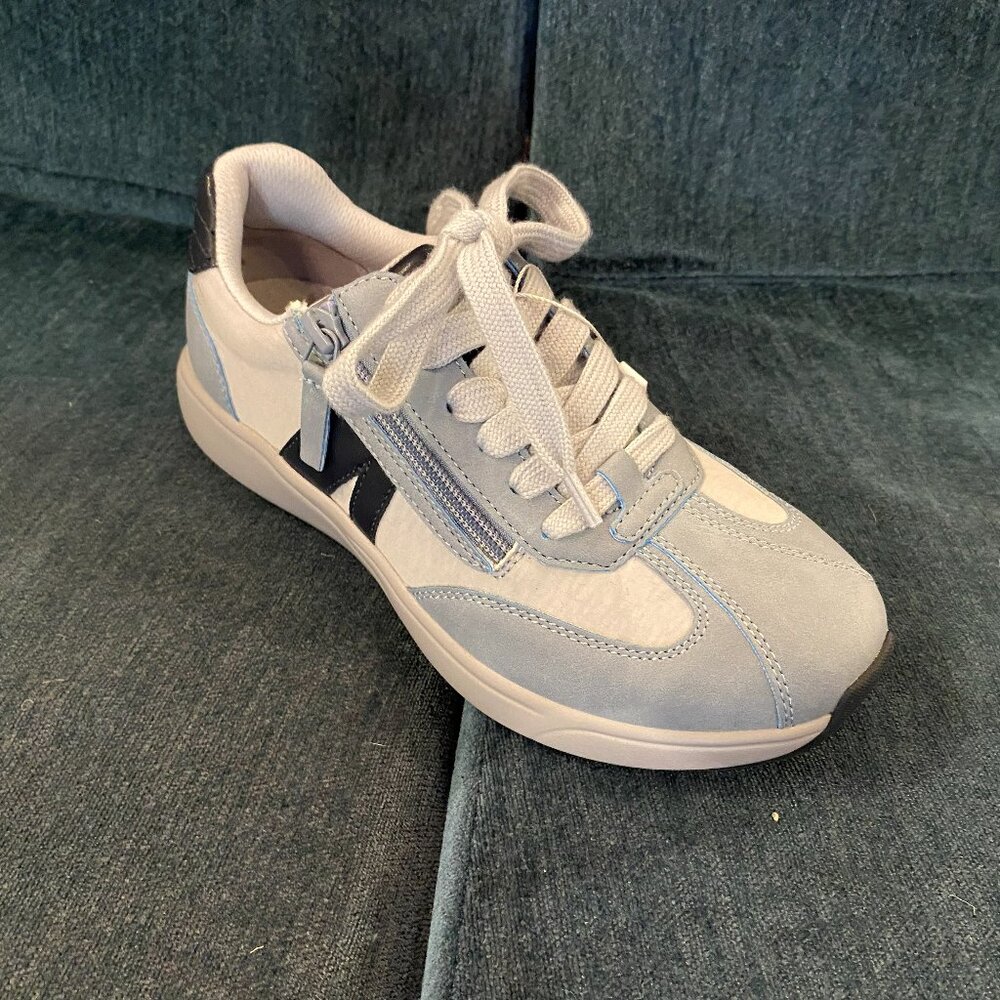 Alegria - Eazeer Retro Blue - Multiple Sizes (NEW W/ BOX)